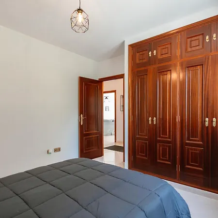 Casa Bella Lalin- 4 Double Bedroom Galician Country Home! * Lalin