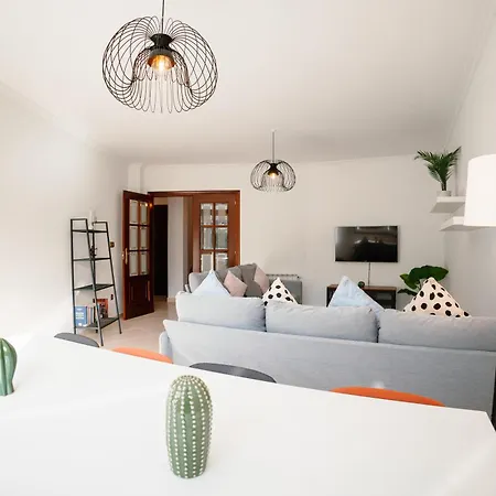 Сasa de vacaciones Casa Bella Lalin- 4 Double Bedroom Galician Country Home!