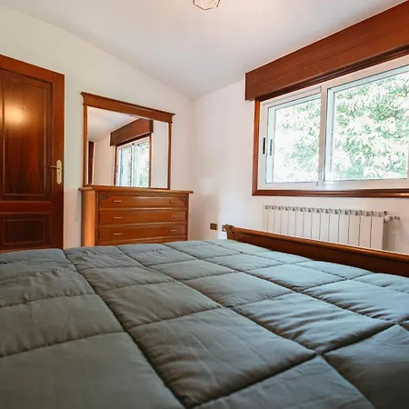 Сasa de vacaciones Casa Bella Lalin- 4 Double Bedroom Galician Country Home!