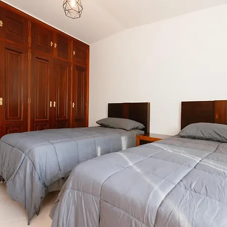 Holiday home Casa Bella Lalin- 4 Double Bedroom Galician Country Home! Lalin