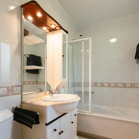 Casa Bella Lalin- 4 Double Bedroom Galician Country Home! Lalin