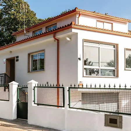 Casa Bella Lalin- 4 Double Bedroom Galician Country Home! * Lalin